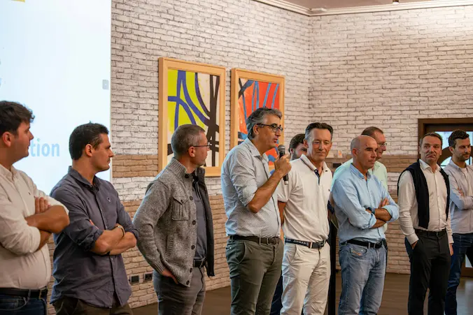 axens en dates associés
